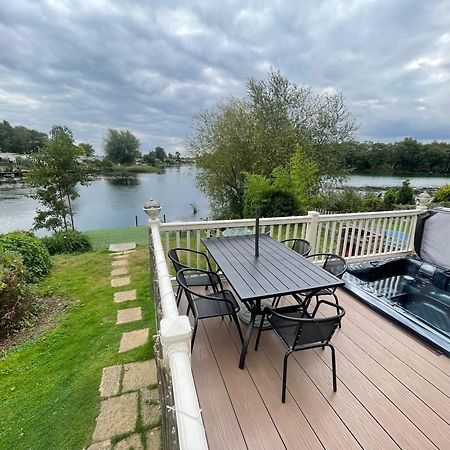 Lakeside Retreat 3 With Hot Tub, Private Fishing Peg Situated At Tattershall Lakes Country Park Zewnętrze zdjęcie