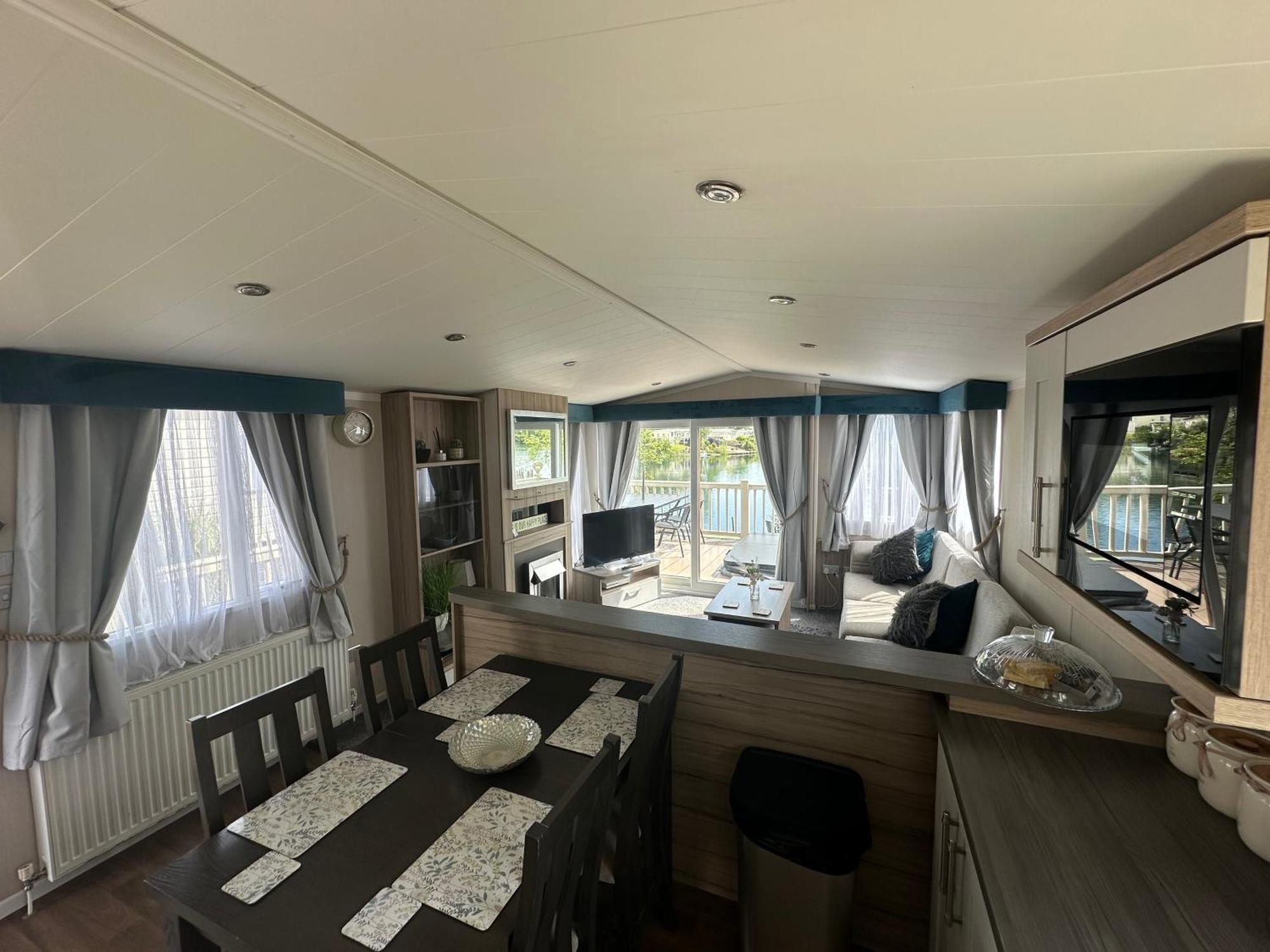 Lakeside Retreat 3 With Hot Tub, Private Fishing Peg Situated At Tattershall Lakes Country Park Zewnętrze zdjęcie